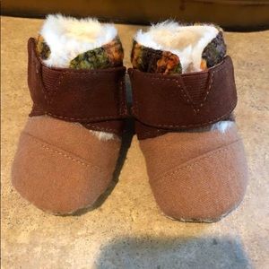 Infant Toms size 1